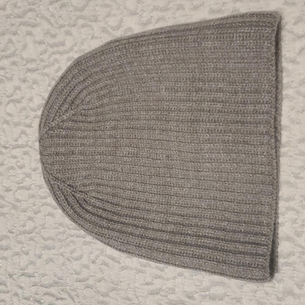 NWT  KATE SPADE  KNIT  BEANIE  WITH  FAUX  PEARLS - Picture 3 of 6